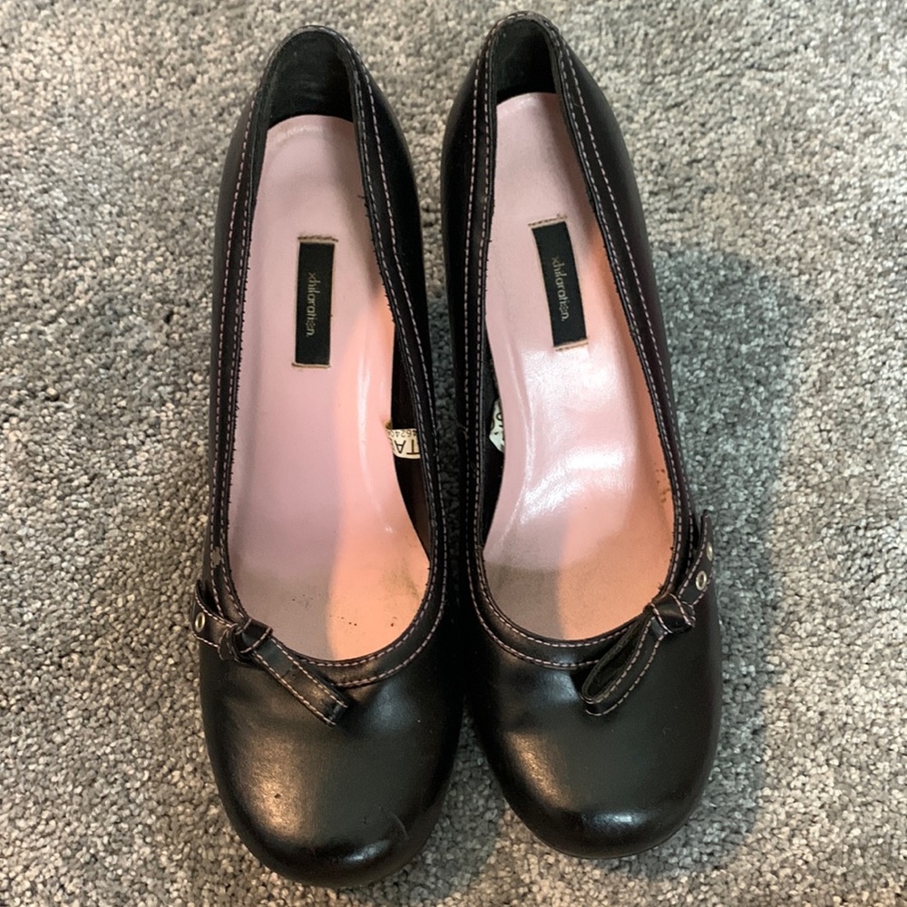 Black patent leather heels with cute bow (pink stitching)